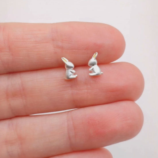 Product overview video of silver bunny stud earrings