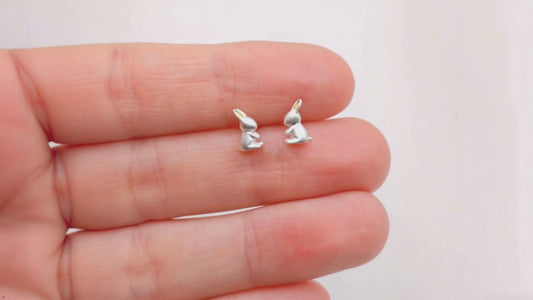 Product overview video of silver bunny stud earrings
